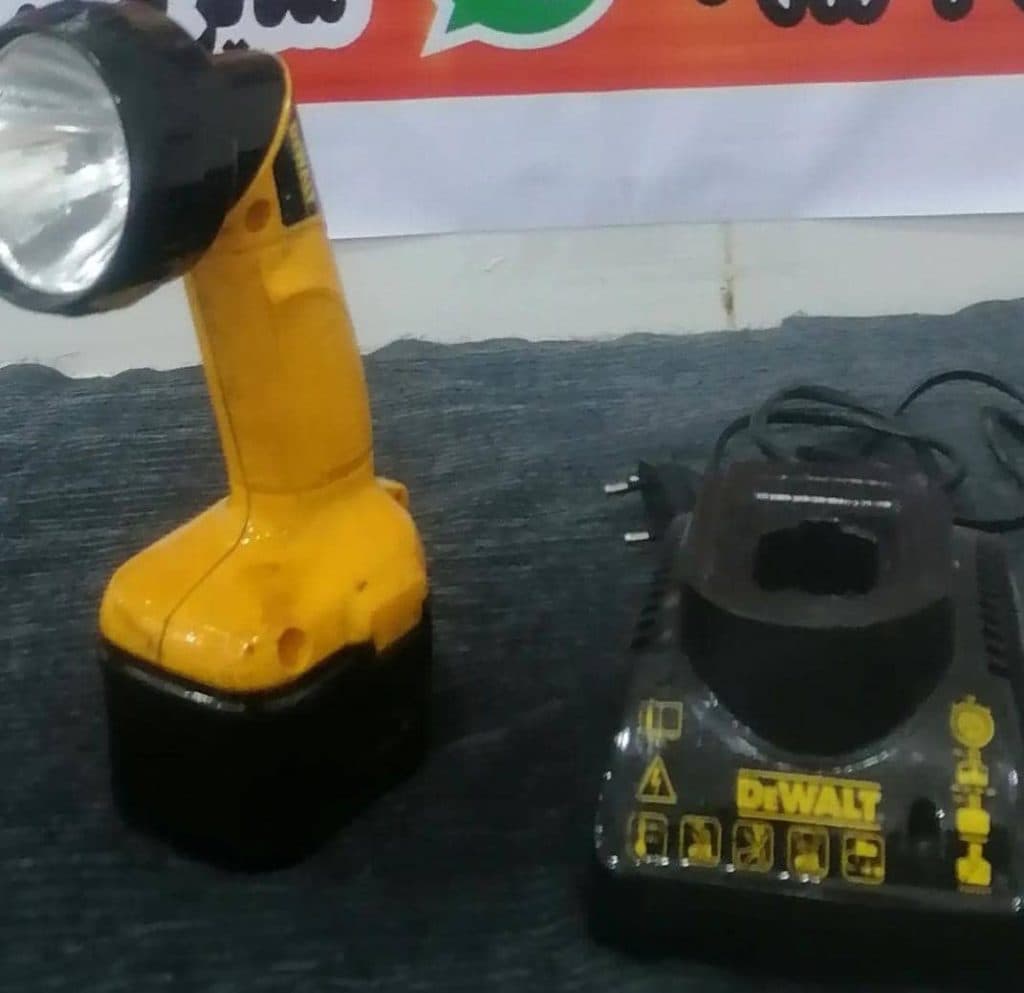 فروشگاه ابزارآلات شارژی ابزار تنگستان در اهرم