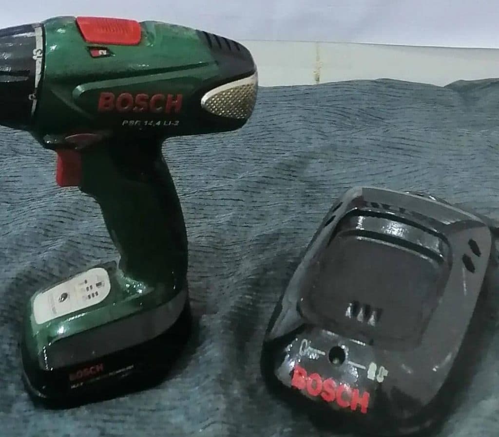 فروشگاه ابزارآلات شارژی ابزار تنگستان در اهرم