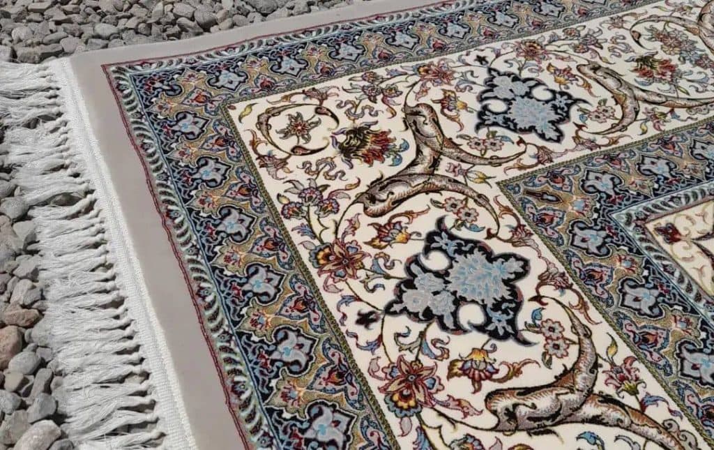 قالیشویی پدر سالار سالاری در مشهد