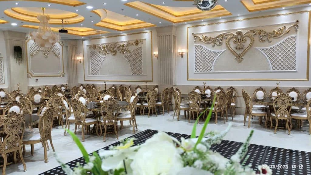 تالار پذیرایی قصر طلایی در تبریز