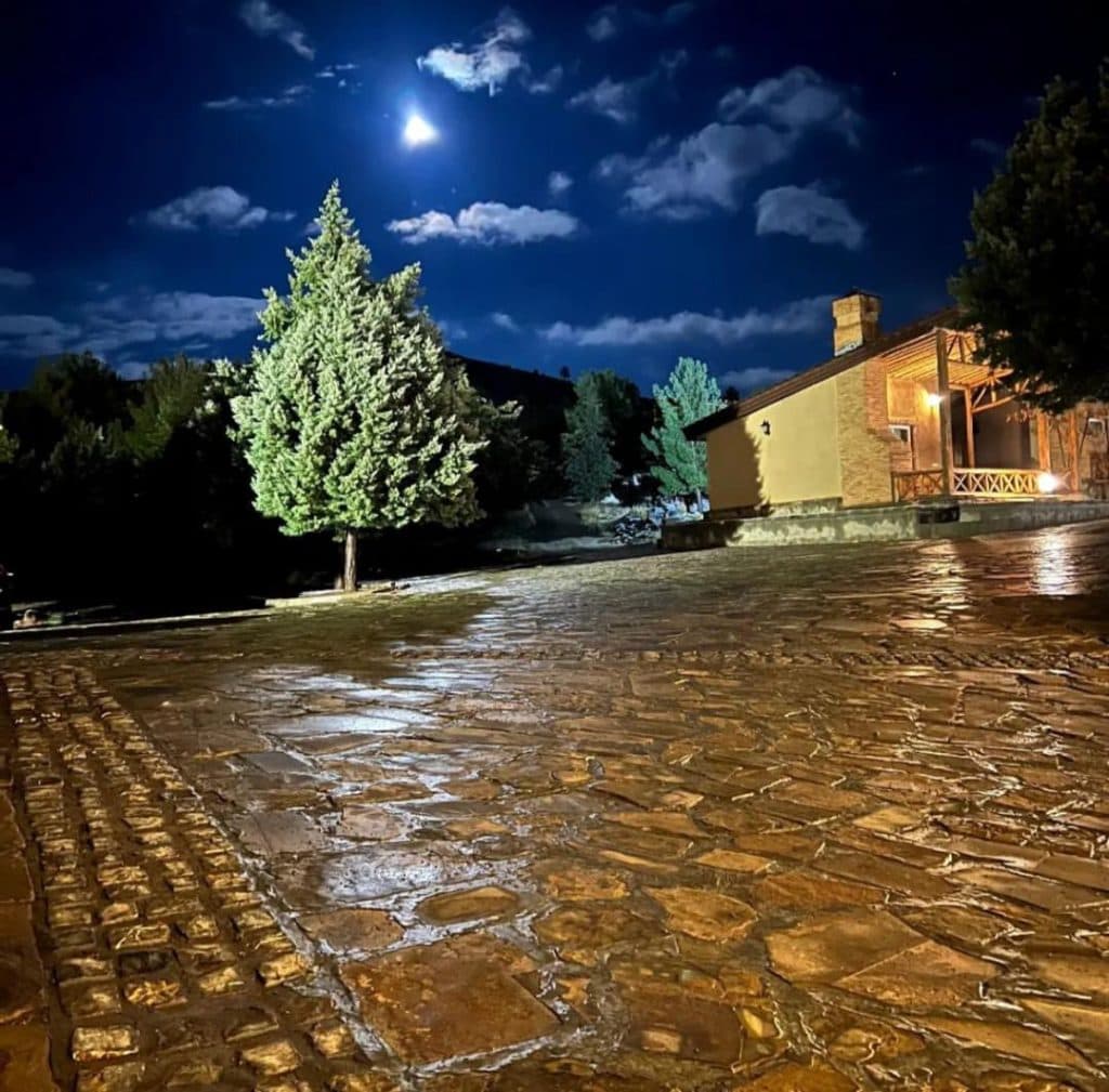 مجتمع اقامتی گردشگری بام سان در قزوین