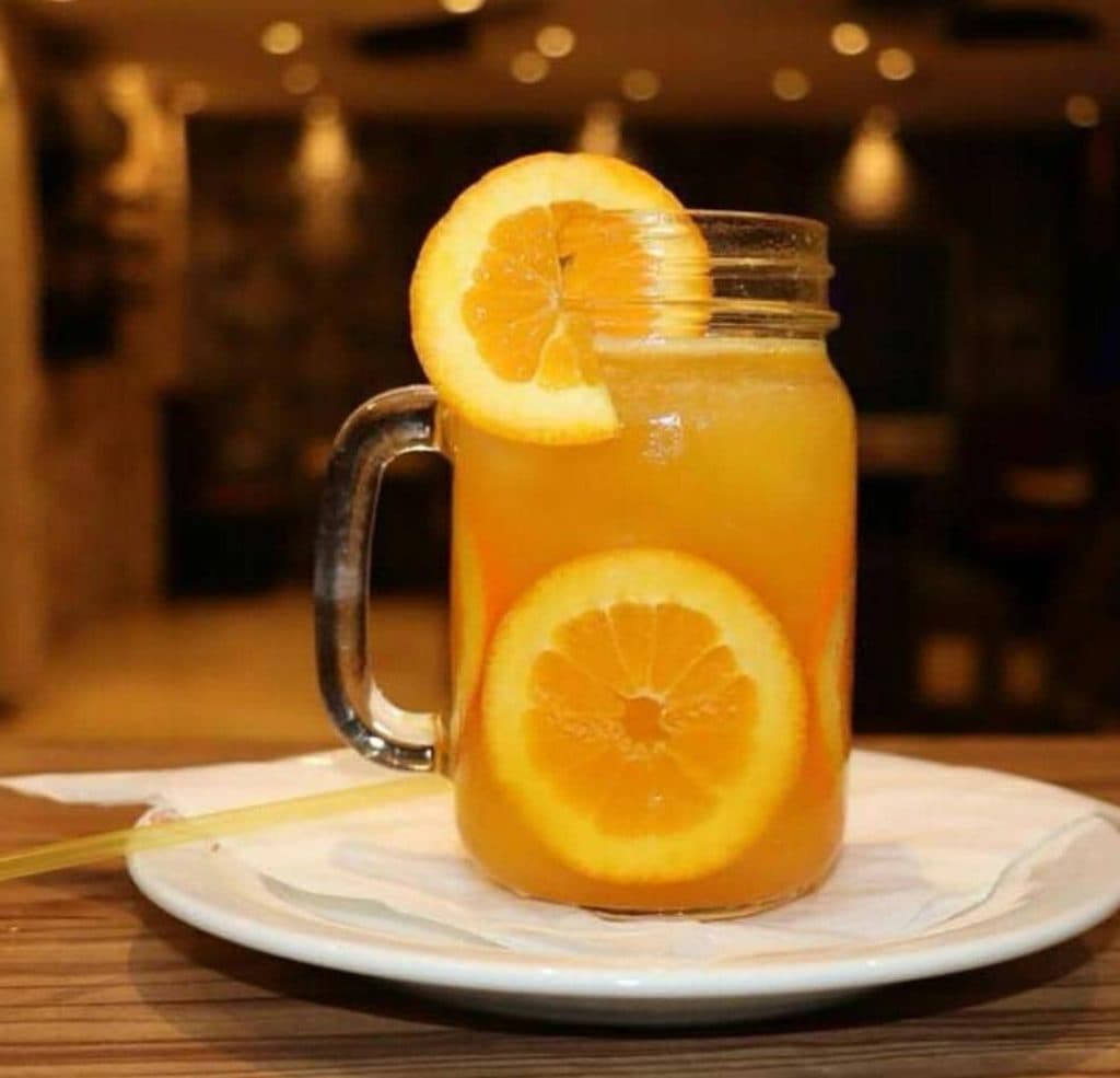 کافه رستوران رز در سربندر