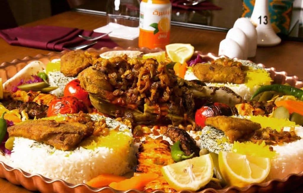 کافه رستوران رز در سربندر