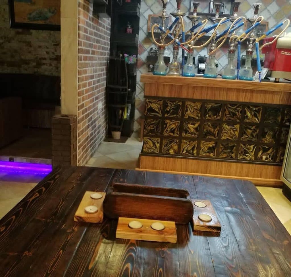 کافه رستوران رز در سربندر