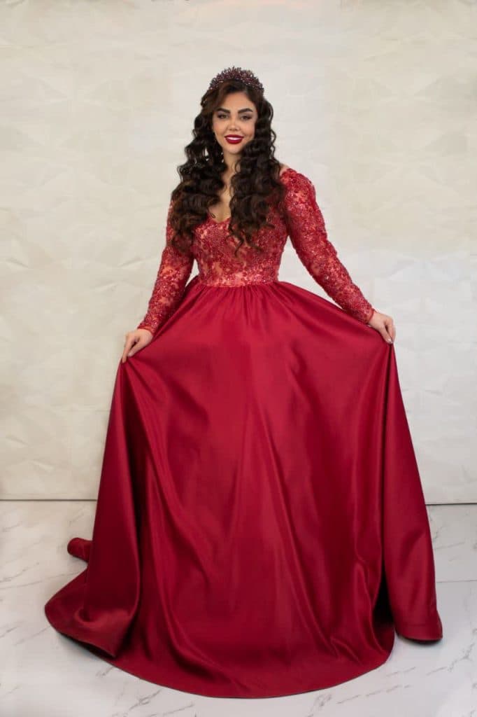 مزون لباس مجلسی و عروس خورشید در مشهد