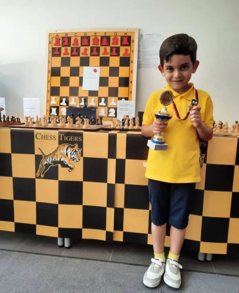 باشگاه شطرنج نخبگان در رشت