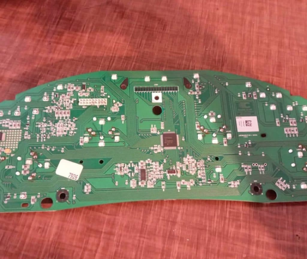 تعمیر و فروش تخصصی ایسیو ECU ایسیو سنتر ایران در تبریز