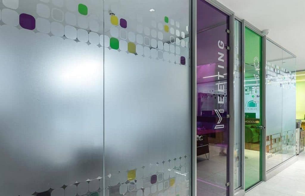 تولید و طراحی و اجرا پارتیشن اداری دیکا آسیا در تهران