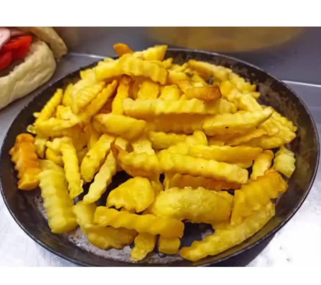 پیتزا ساندویچی شبانه روزی بمب ویچ در دزفول