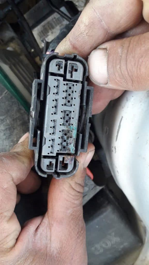 تعمیرات ترمز ای بی اس ABS و یونیت مظفری در شهرکرد