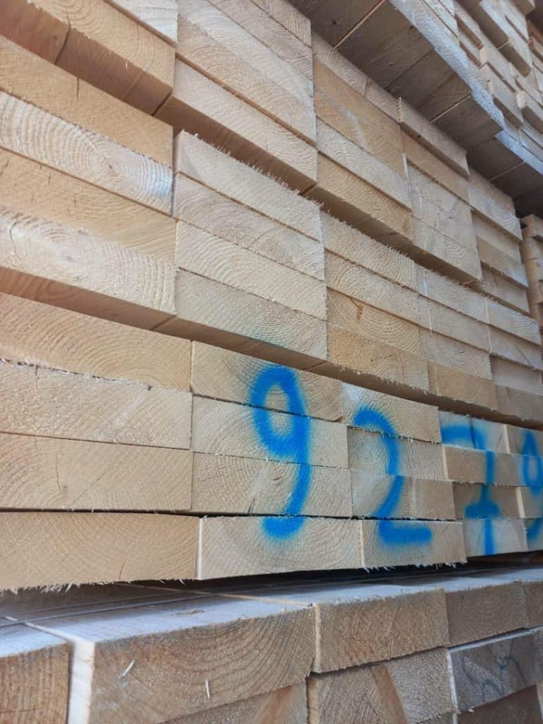 فروش و توزیع چوب روسی آتیه سازان دریای نور خزر در بندرانزلی