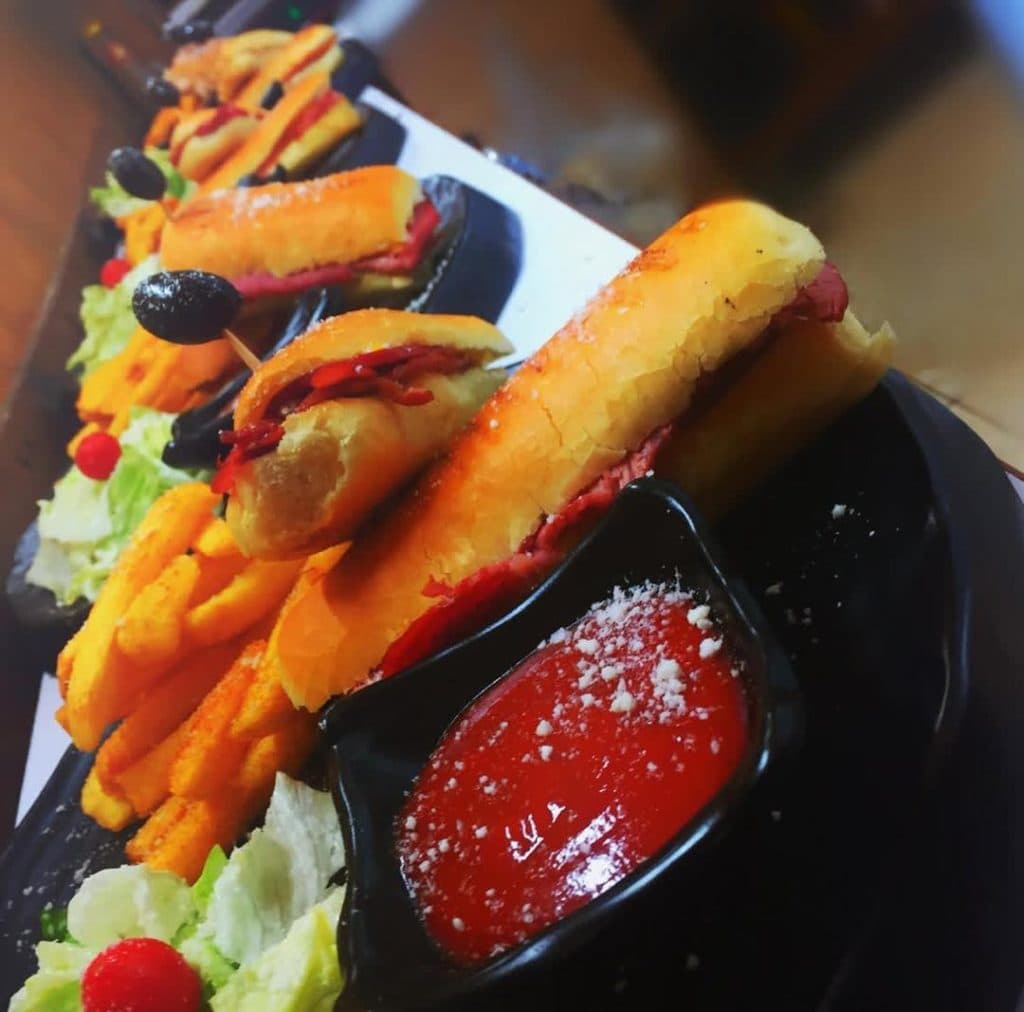 کافه آیس در آبادان