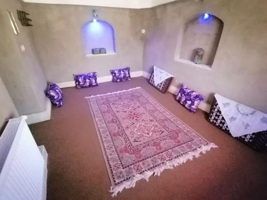 اقامتگاه بومگردی ترنج در طبس