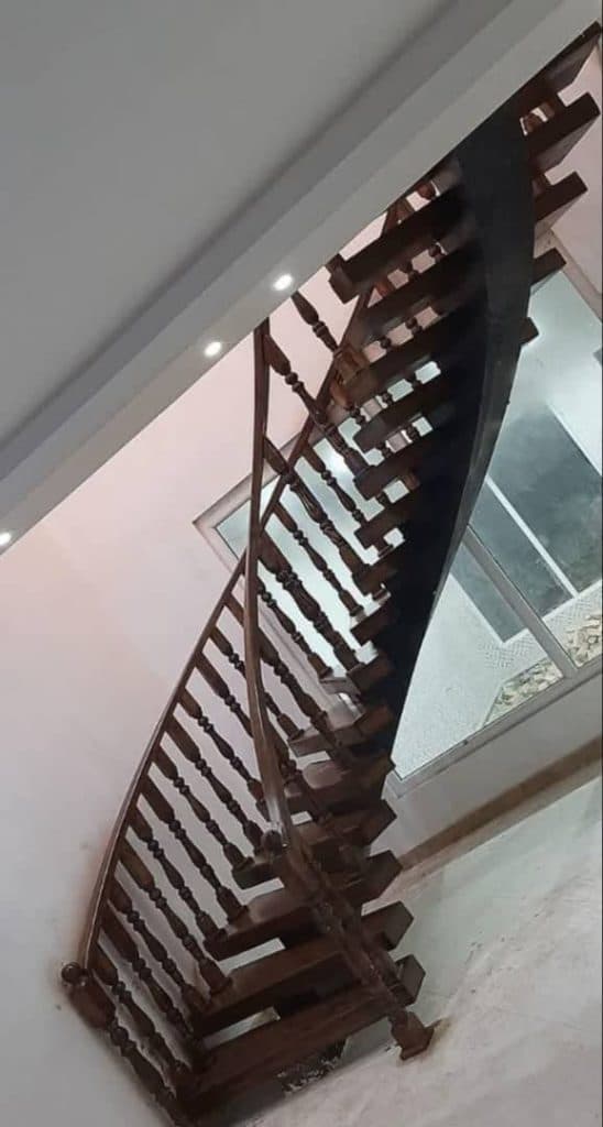 ساخت پله گرد دوبلکس پله سازی آوا در رودهن