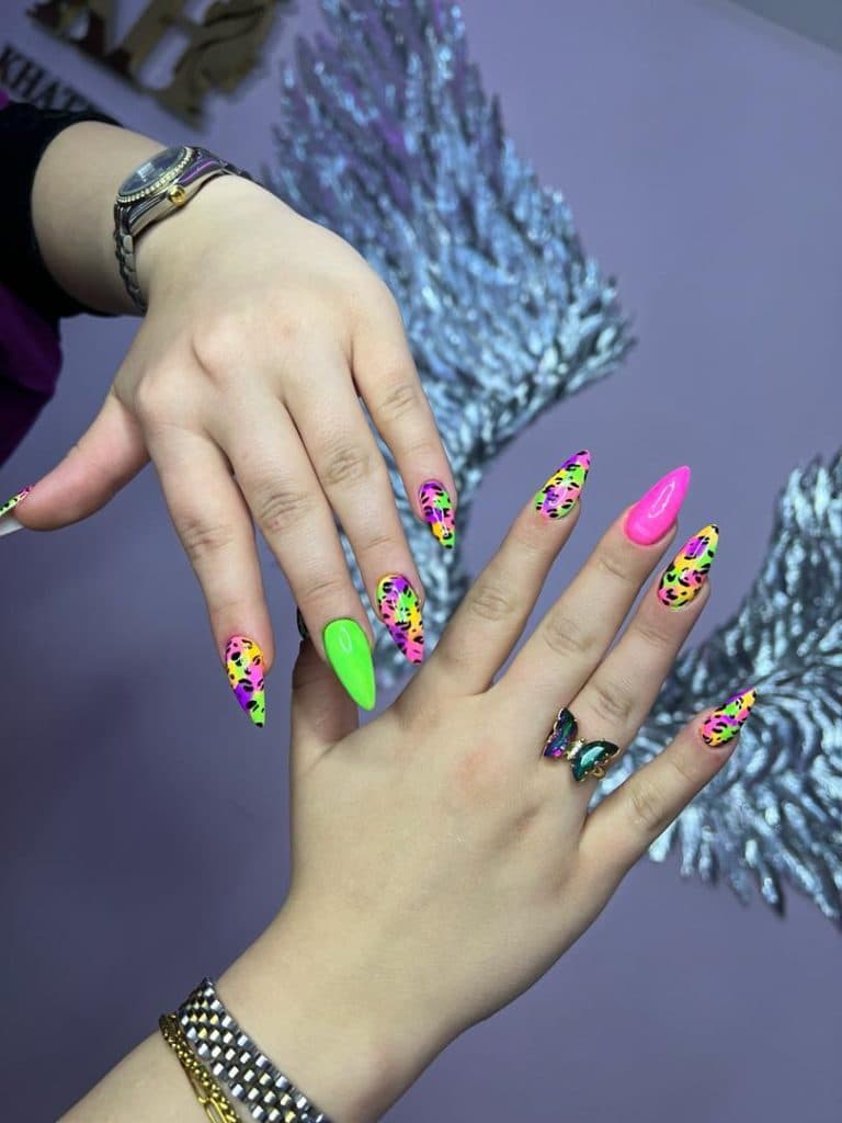 مرکز زیبایی خاطره فلاحتی در شهر قدس