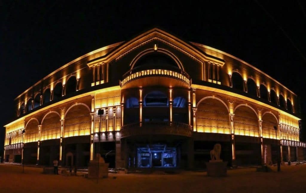 تولیدی صنایع روشنایی پاذیر الکترونیک در لارستان