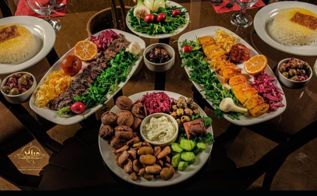 رستوران ساحلی میلاد در پاسداران انزلی