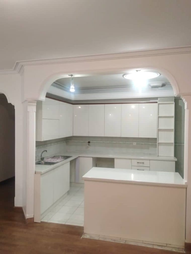 ساخت و اجرای کمد دیواری باکسی و ریلی دکوراسیون کاج در تهران