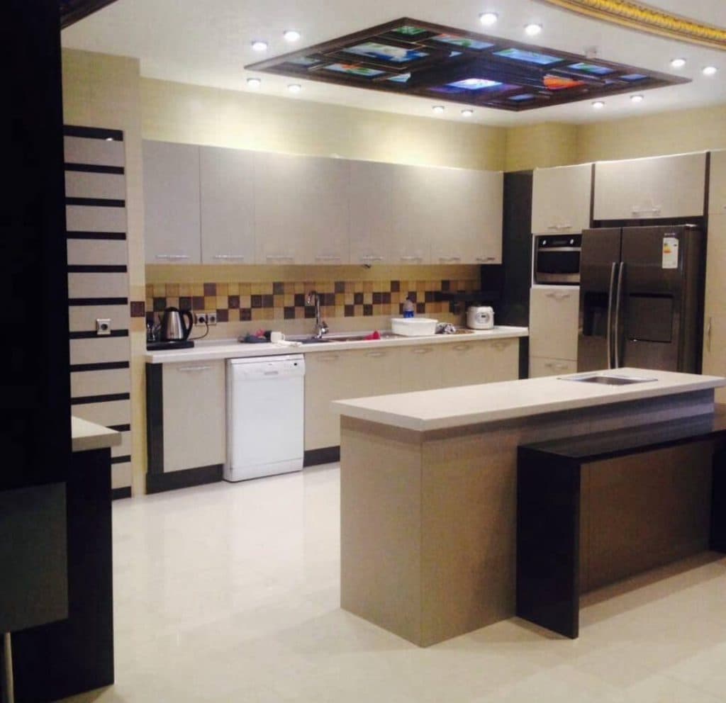 طراحی و اجرای کابینت ام دی اف و های گلاس لرد آذین در هشتگرد