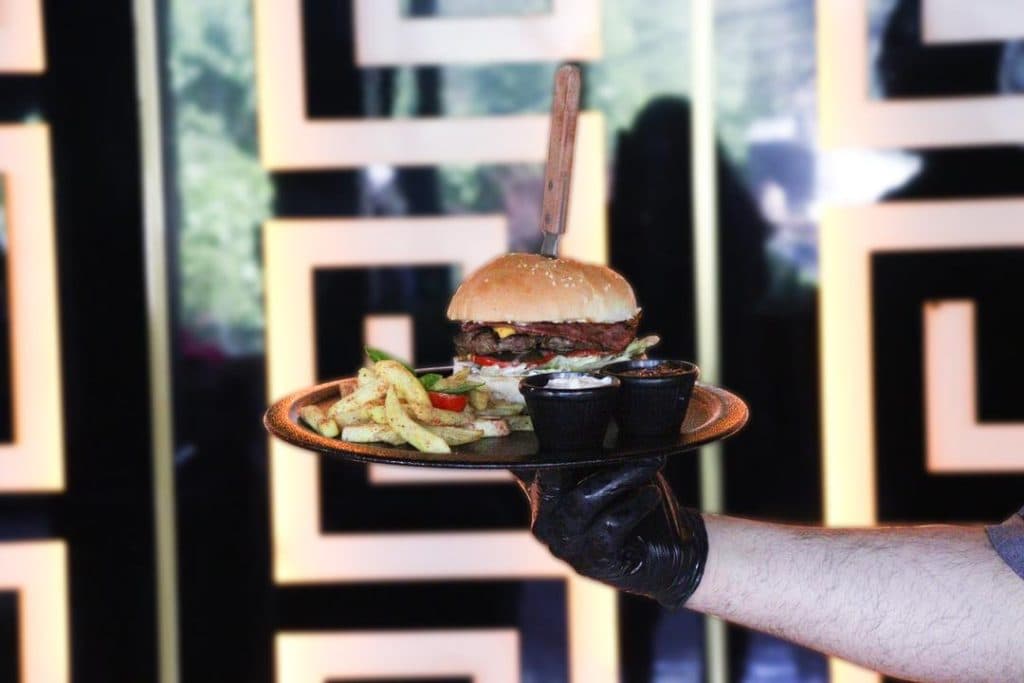 کافه رستوران موناکو در تبریز