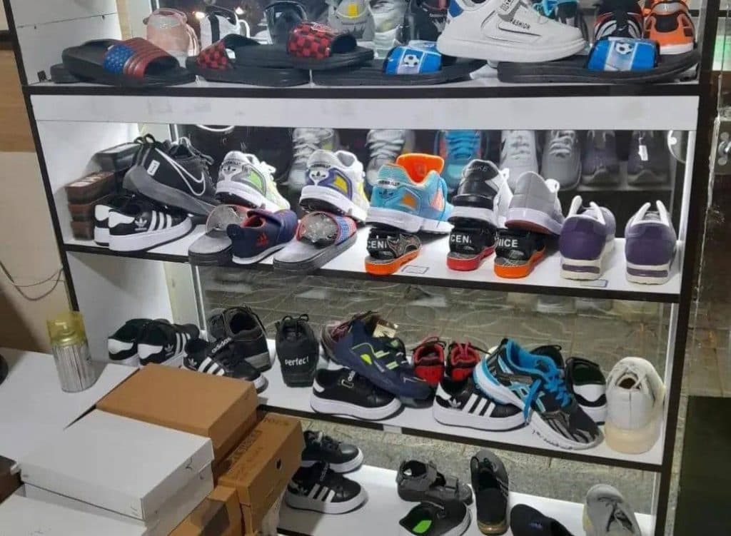 فروشگاه کفش پاپا در همدان