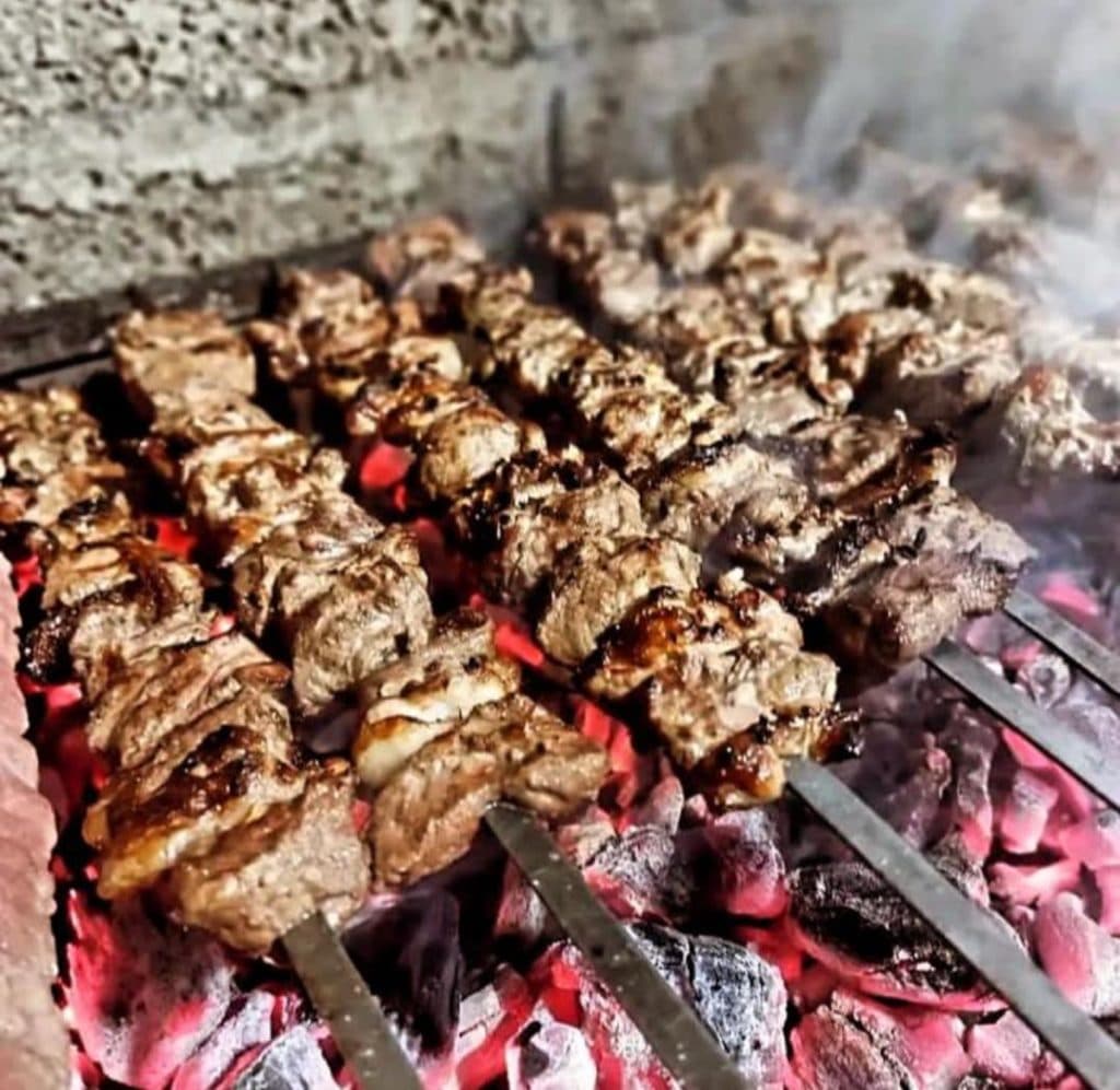 کبابی گلستان در هرنگ بستک