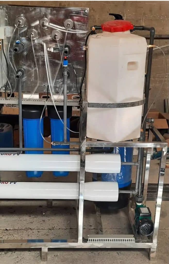 طراحی و ساخت سیستمهای تصفیه آب صنعتی و نیمه صنعتی پالایش سبز پارتاک اصفهان