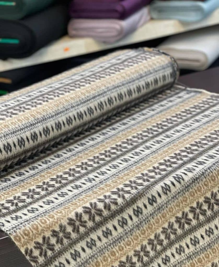 فروشگاه پارچه سرای طباطبایی در سمنان