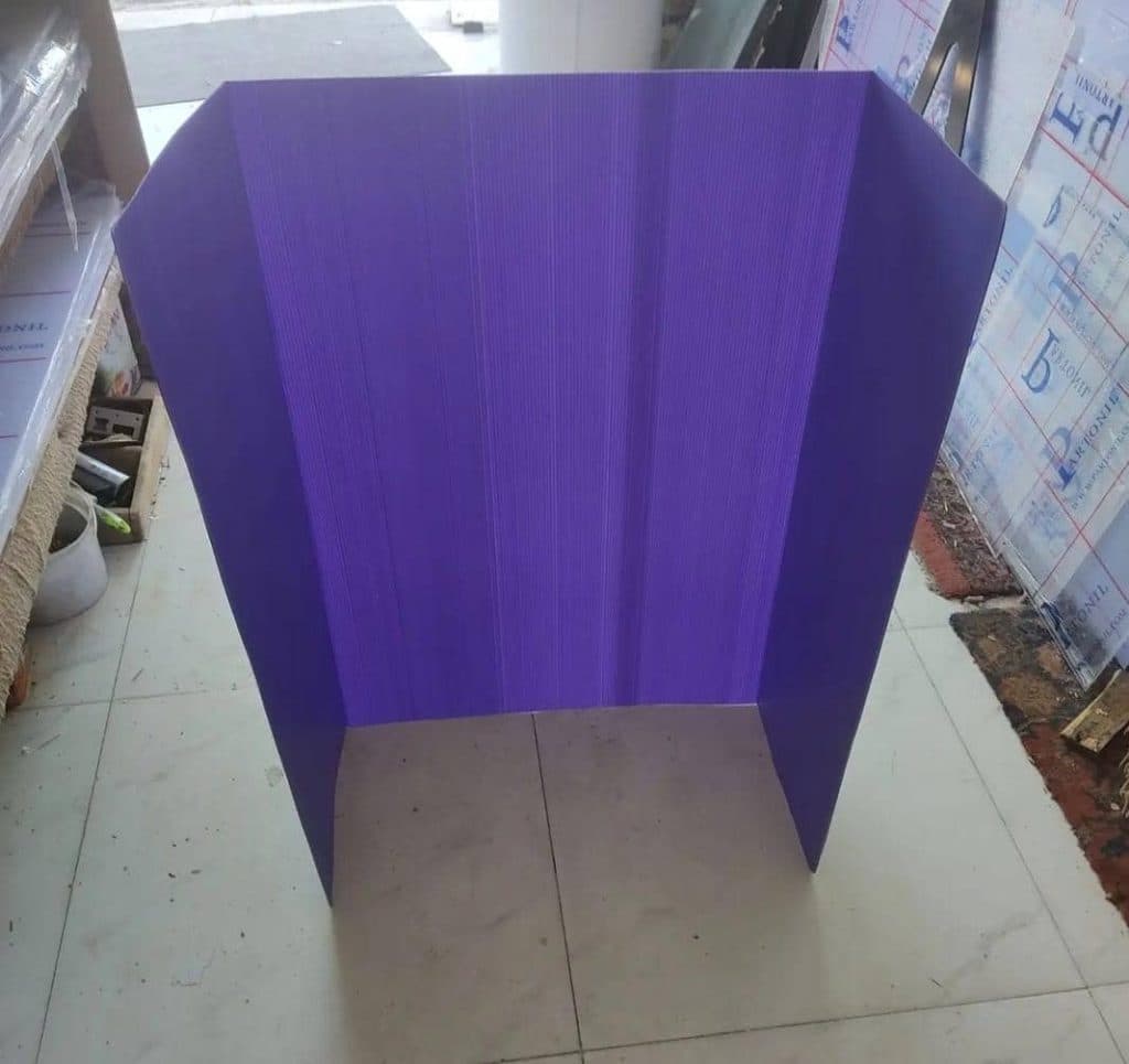 فروشگاه شیشه و طلق چزانی در ملایر