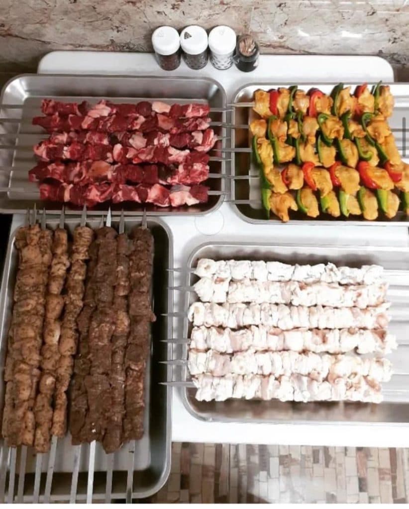 کبابی نیاکان در لنگرود