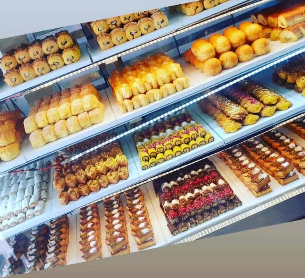 کیک و شیرینی نوتلا موسوی در الیگودرز