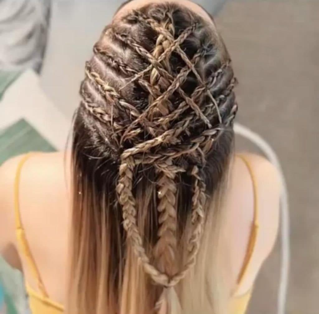 آموزشگاه و سالن زیبایی زمرد در معالی آباد شیراز