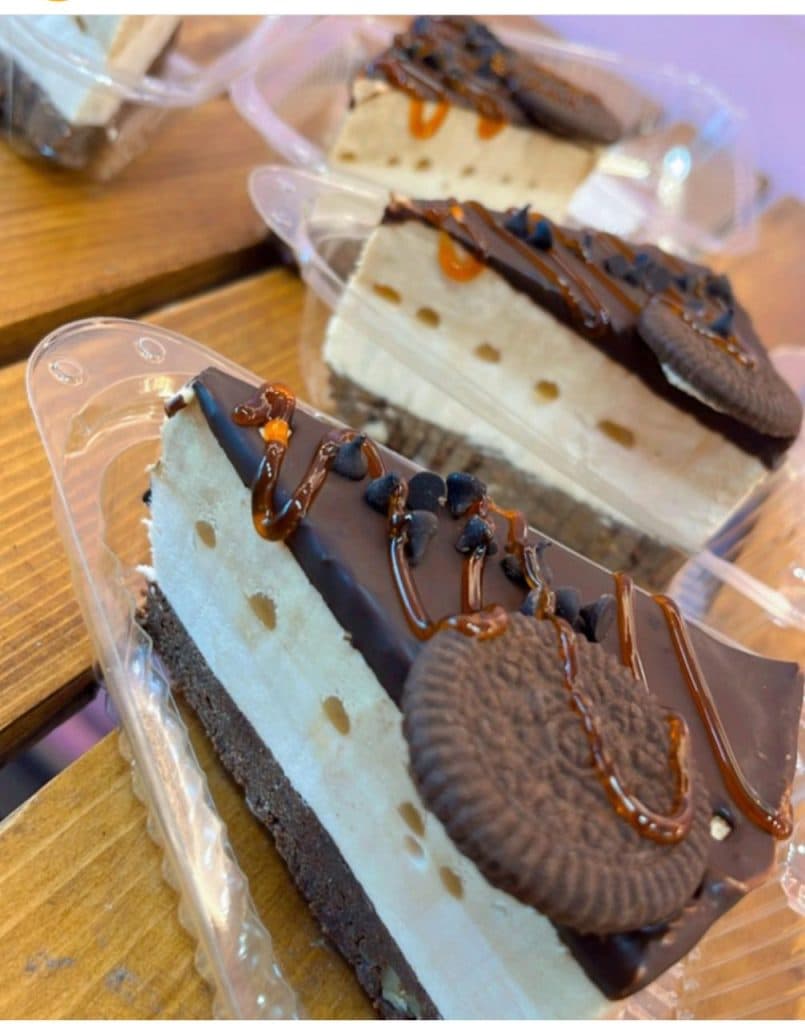 خانه کیک ردولوت در تبریز