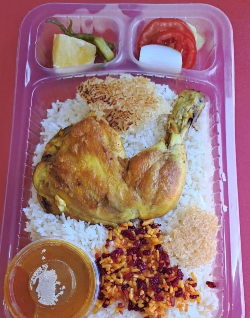 آشپزخانه بیرون بر کمات در درگهان