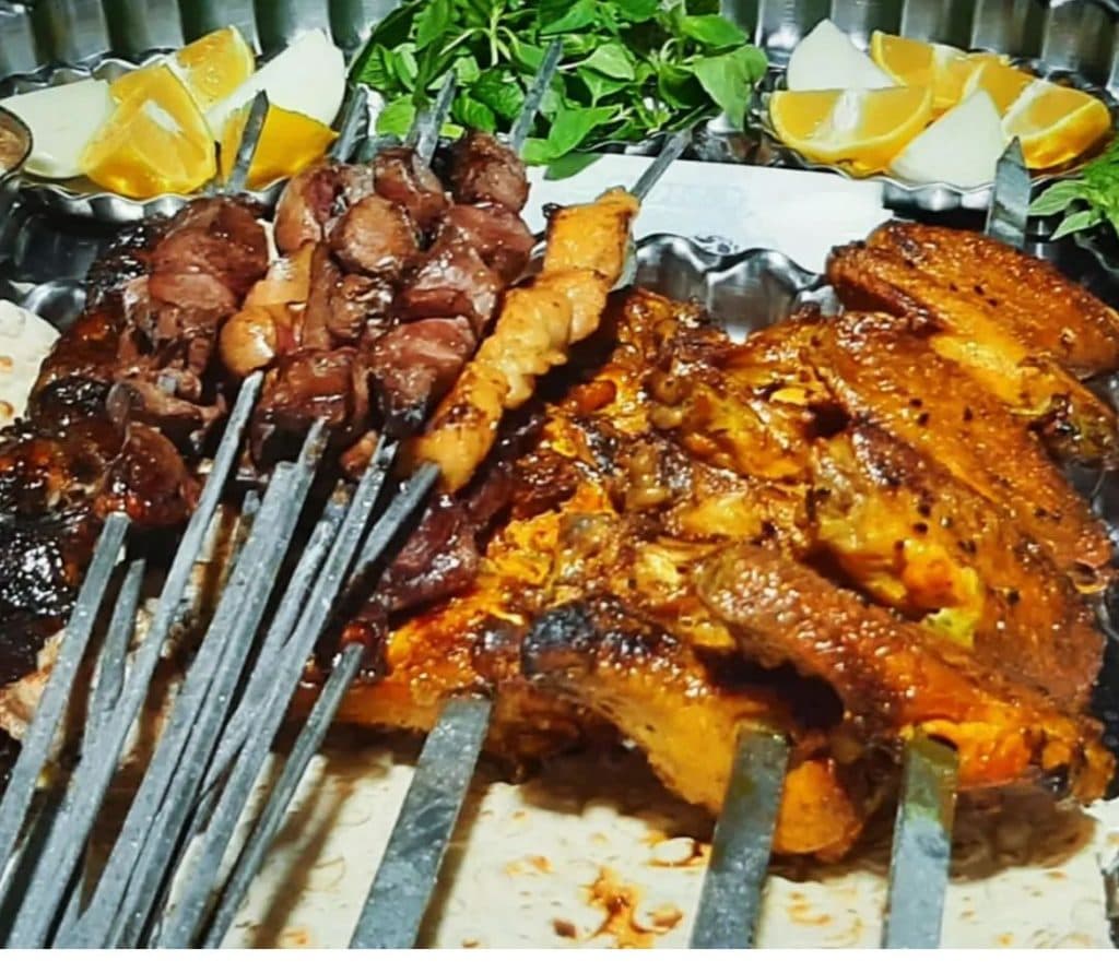 آشپزخانه بیرون بر کمات در درگهان