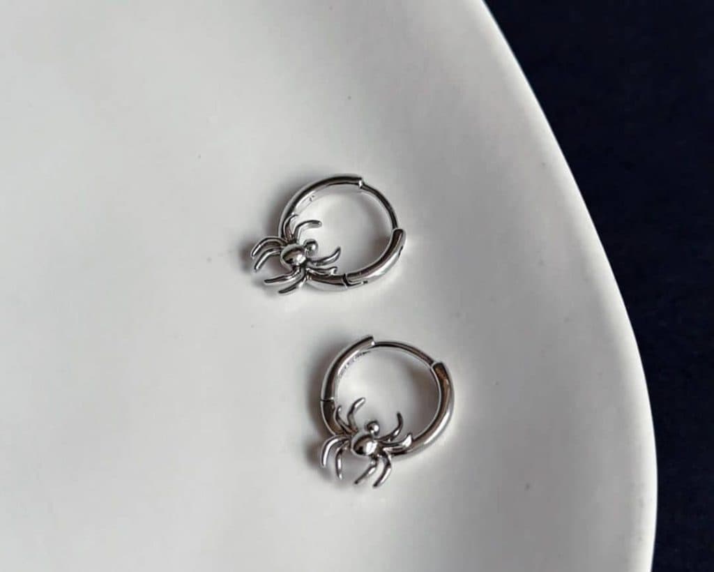 تولید و فروش اکسسوری و بدلیجات ژیکال در جلفا اصفهان