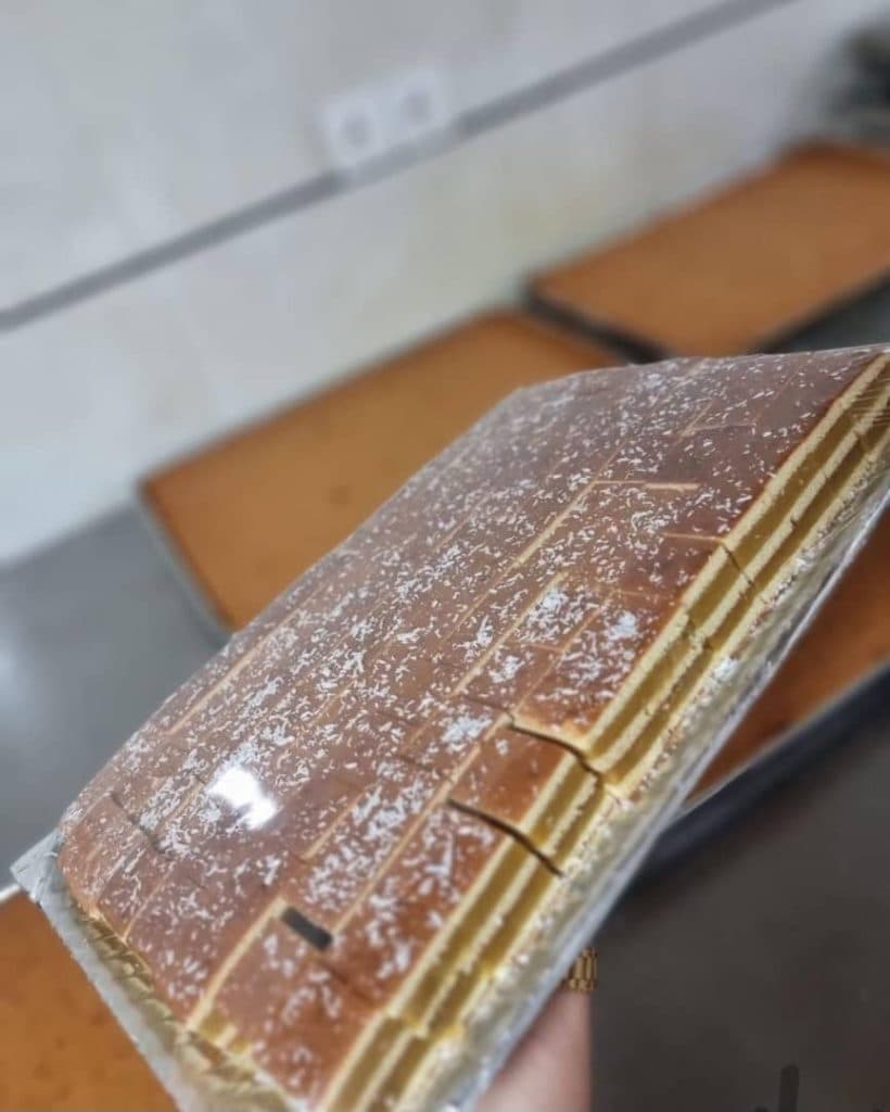کارگاه قنادی نفیسه در نجف آباد قزوین