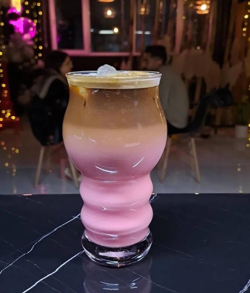 کافه پاریس در بجنورد