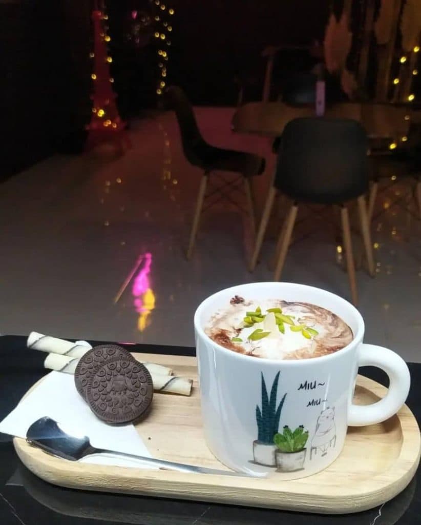 کافه پاریس در بجنورد