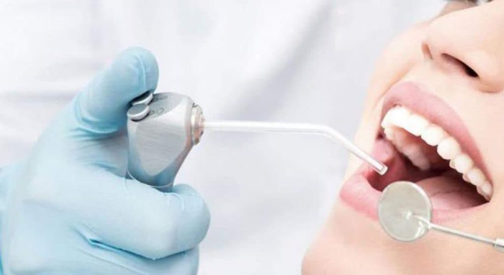 مطب دندانپزشکی جوان در شهرک کارمندان زنجان