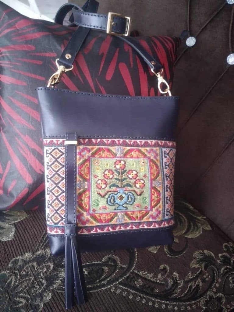 آموزشگاه صنایع دستی نفیس در سیرجان