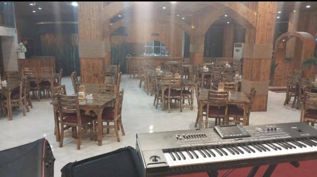 کافه رستوران ویو ۳۶۰ در لیالستان لاهیجان