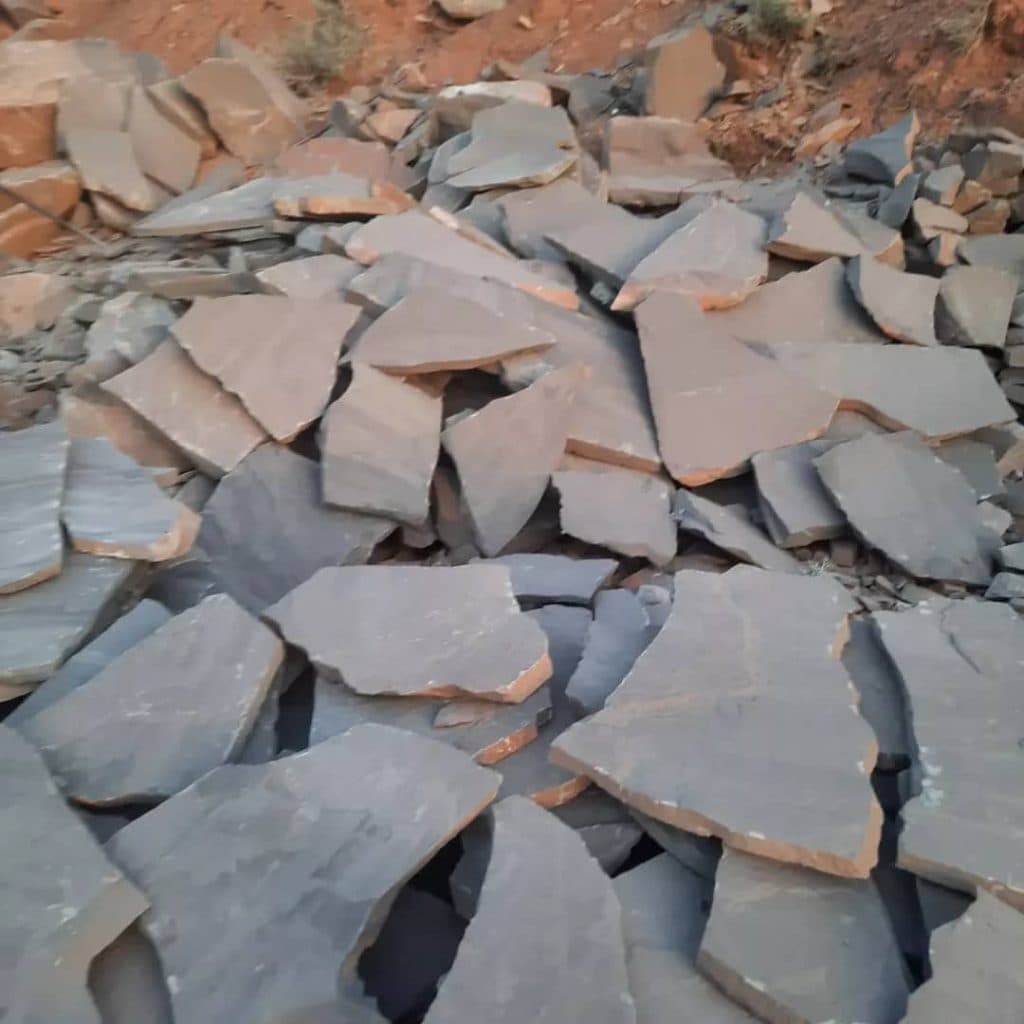 فروش سنگ ورقه ای و لاشه گرزیوان در دماوند