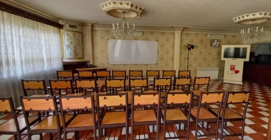 هنرستان غیر دولتی هنر و رسانه در احمدآباد