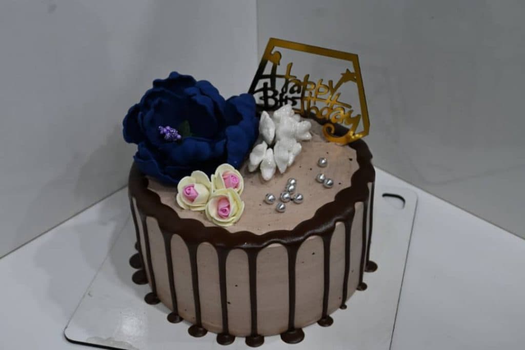 قنادی سرزمین شیرینی در ساوه