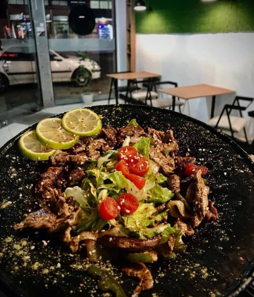 فست فود راگو در نقده