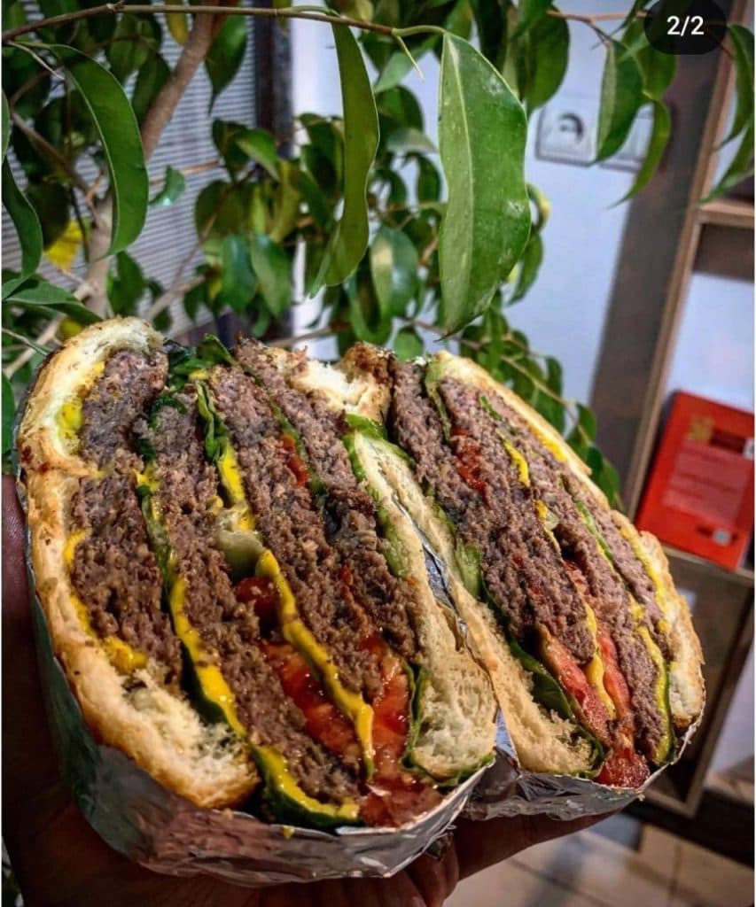 فست فود راگو در نقده