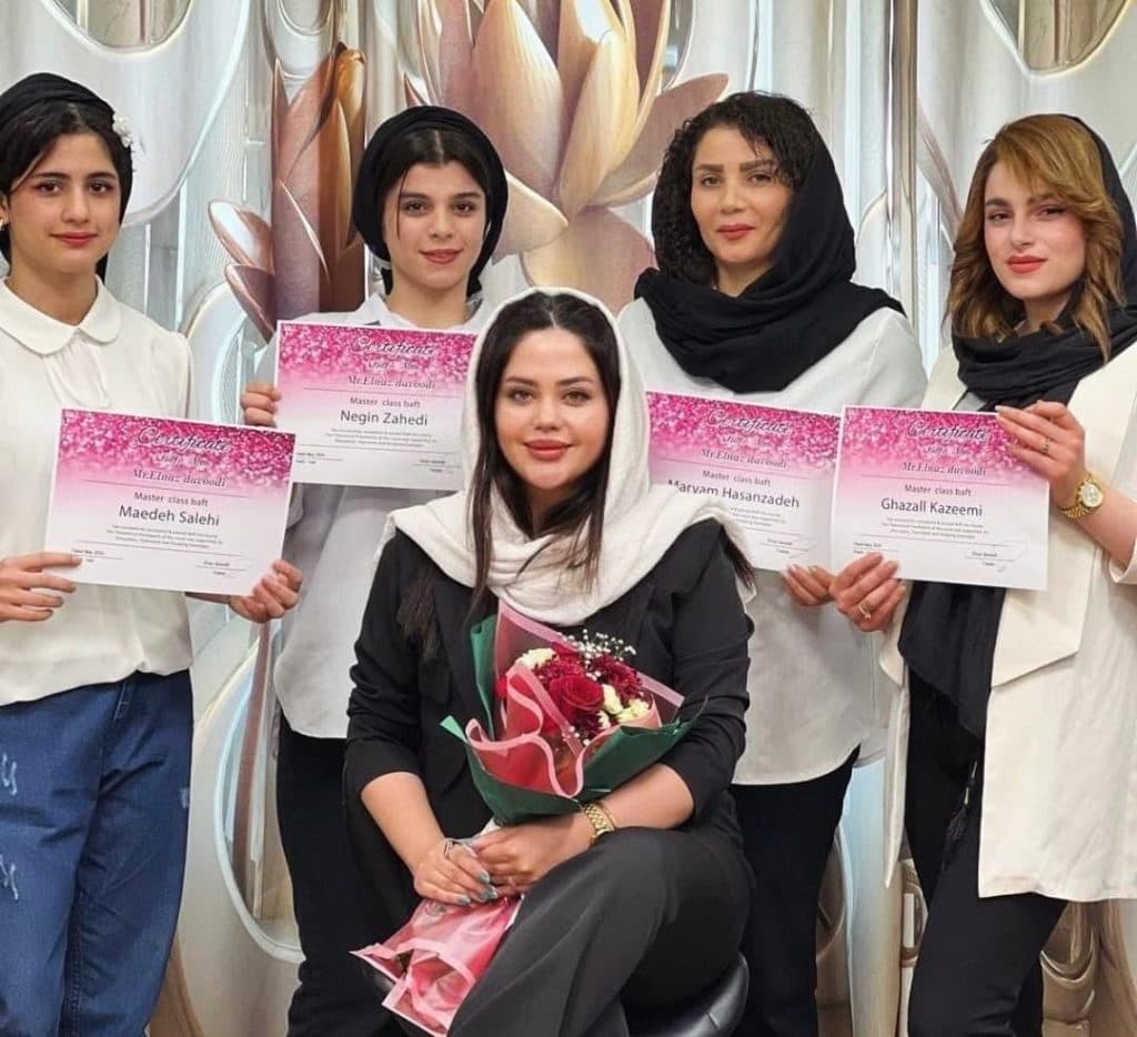 مرکز تخصصی آموزش و کراتین مو الناز داوودی در رشت