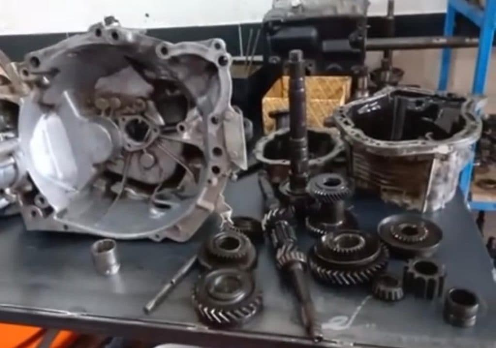 فروش و تعمیر دیفرانسیل و گیربکس لند نوحیان در اردبیل