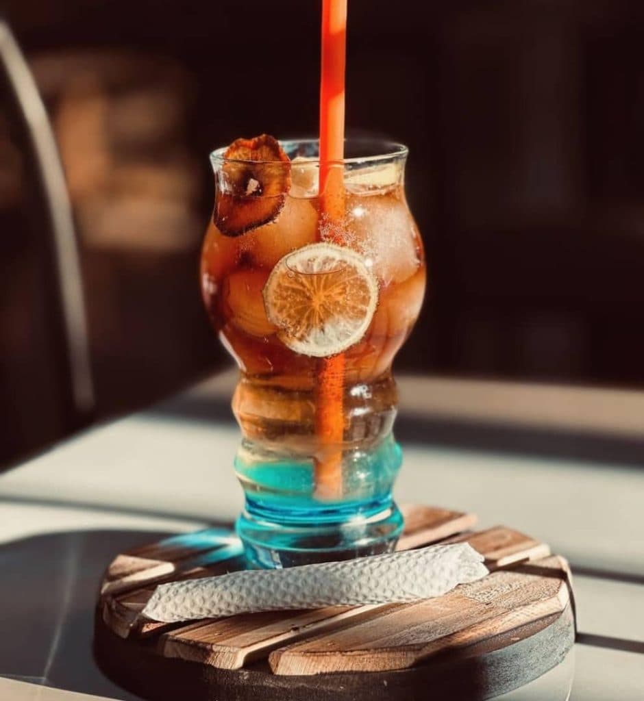 کافه وی در سیرجان